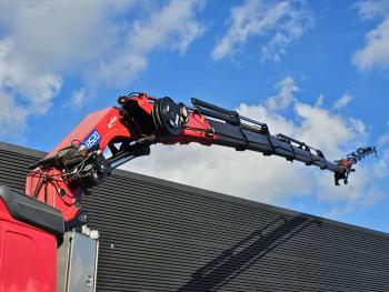 FH 540 8x4 / HMF 85 t/m CRANE + JIB + WINCH / KRAN